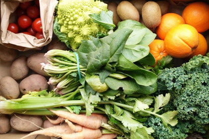 Fresh Organic fruits and vegetables box